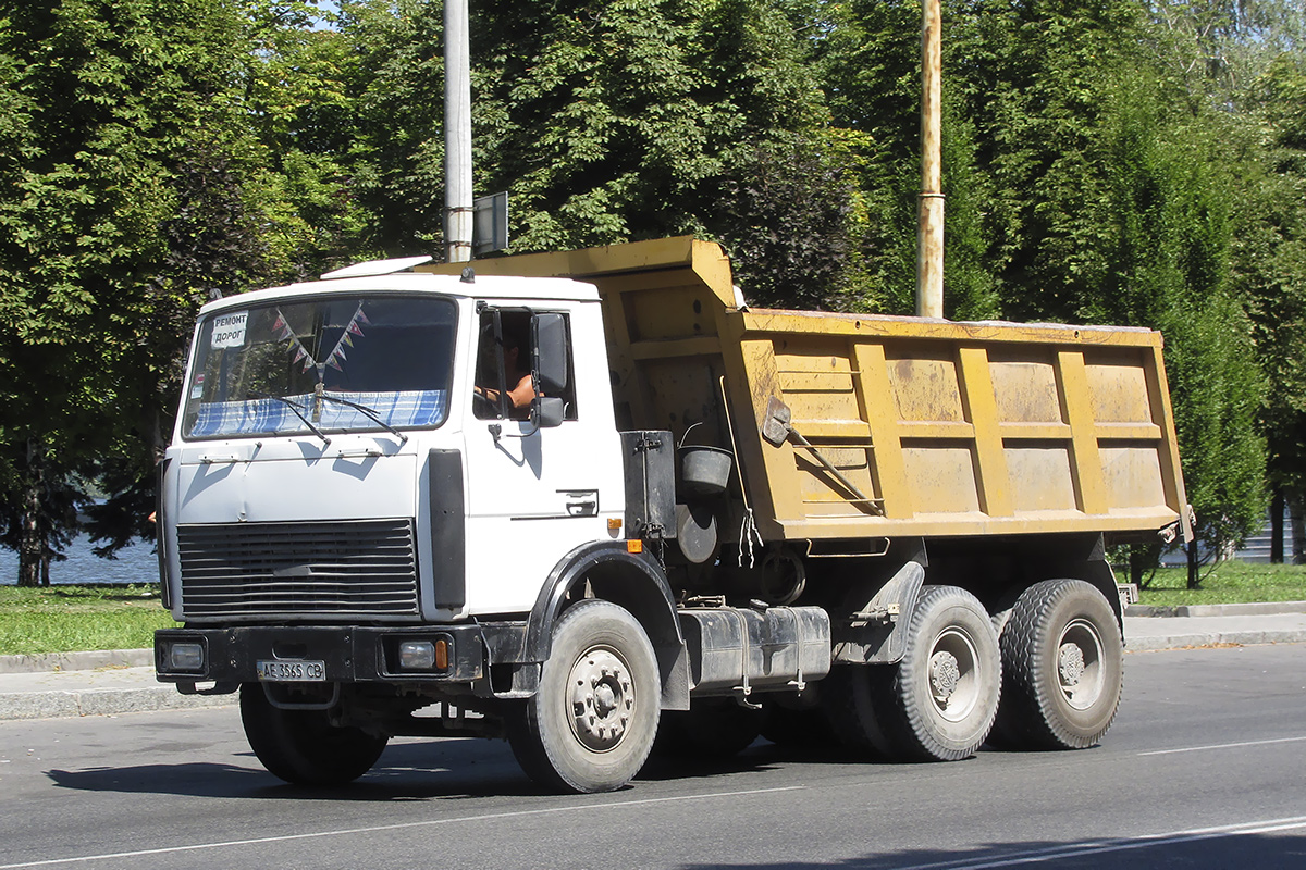 Днепропетровская область, № АЕ 3565 СВ — МАЗ-551605