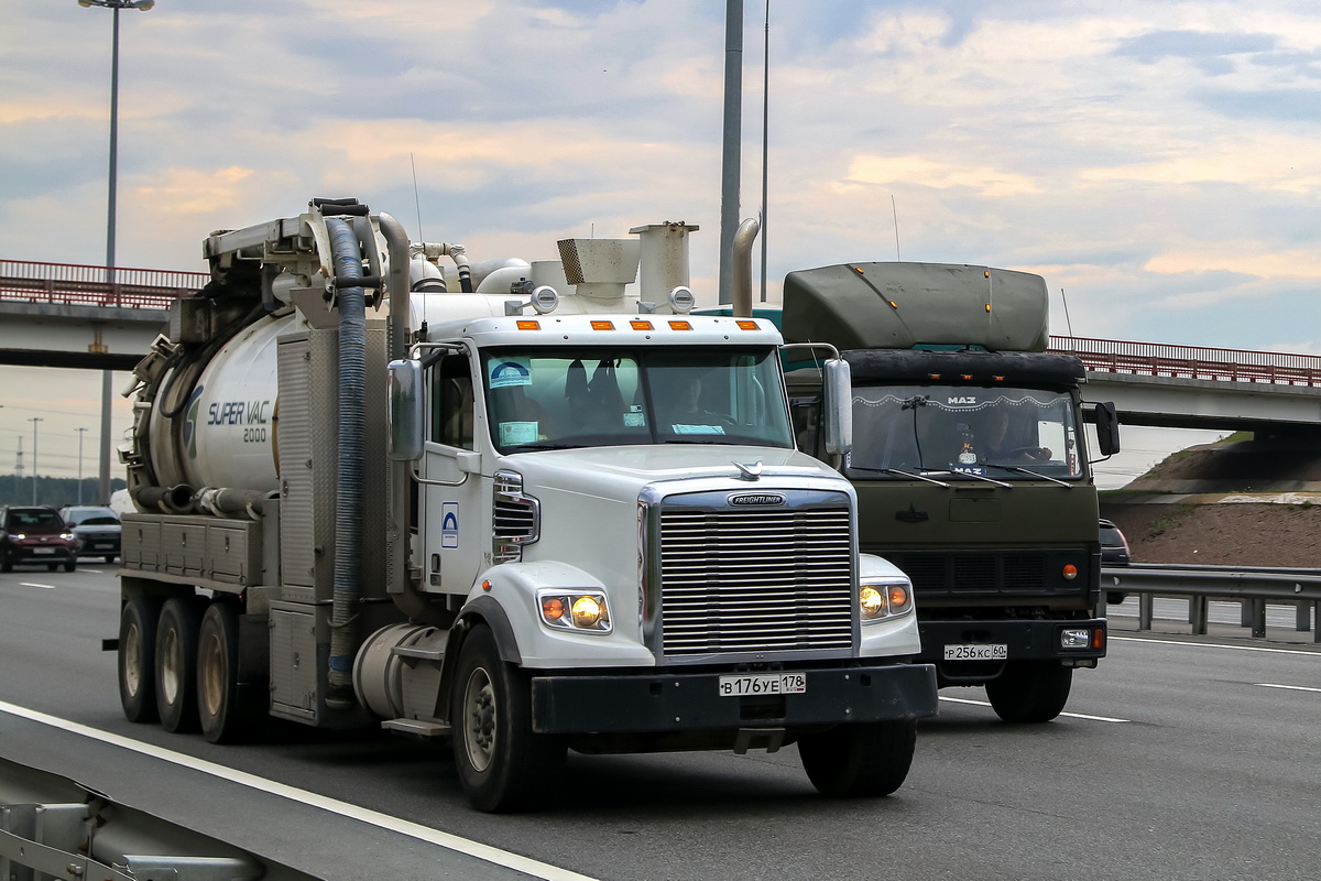 Санкт-Петербург, № В 176 УЕ 178 — Freightliner 122SD