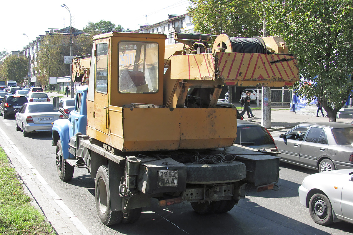 Днепропетровская область, № 2952 ЯАА — ЗИЛ-431412