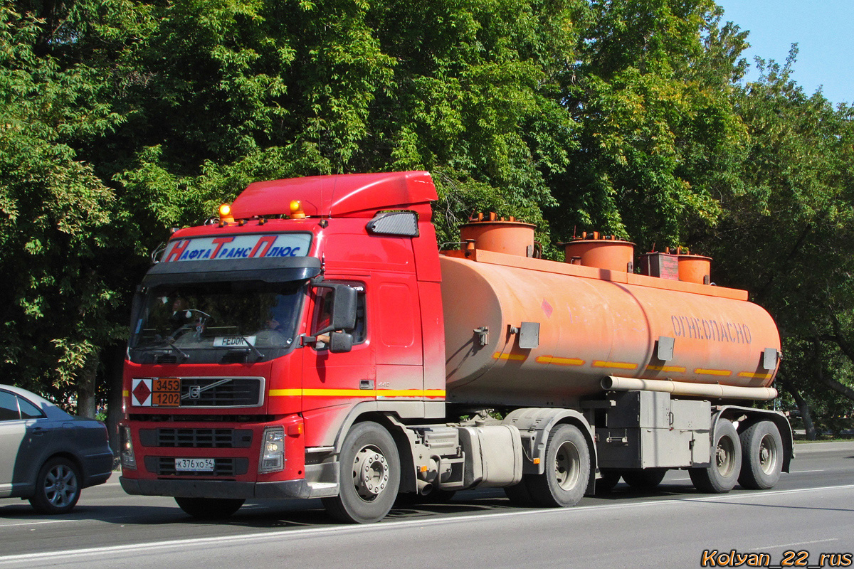 Новосибирская область, № К 376 ХО 54 — Volvo ('2002) FM12.440