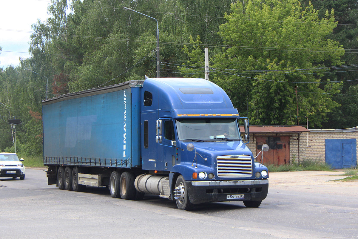 Дагестан, № Х 541 СА 05 — Freightliner Century Class