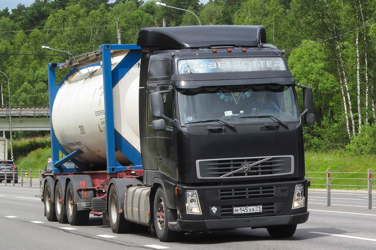 Тульская область, № М 145 ХА 71 — Volvo ('2002) FH12.400