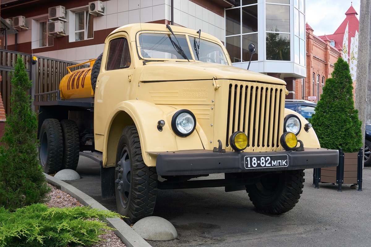 Адыгея, № 18-82 МПК — ГАЗ-51А; Техника на постаментах, памятники (Адыгея); Адыгея — Автомобили на постаментах