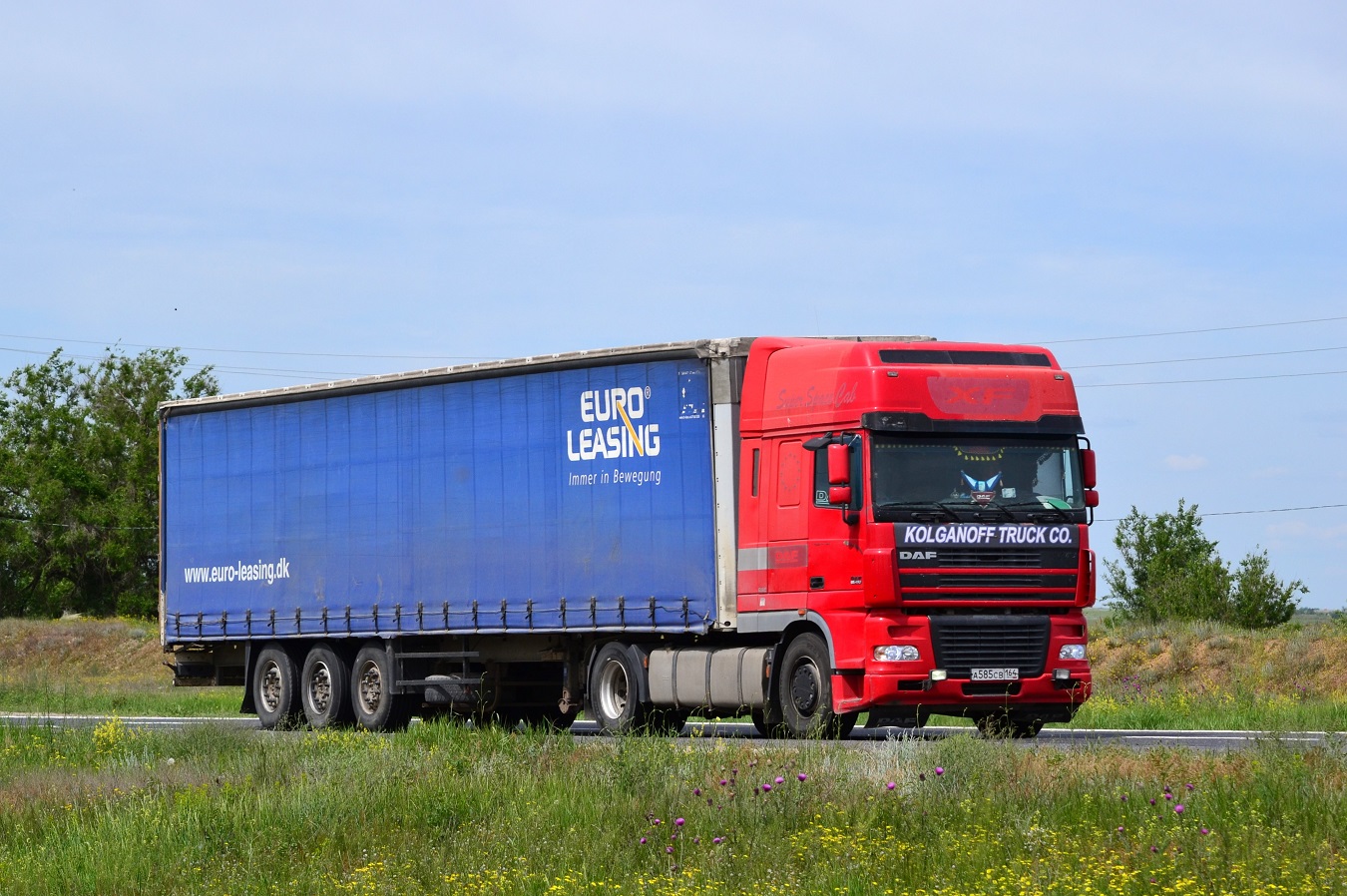 Саратовская область, № А 585 СВ 164 — DAF XF105 FT