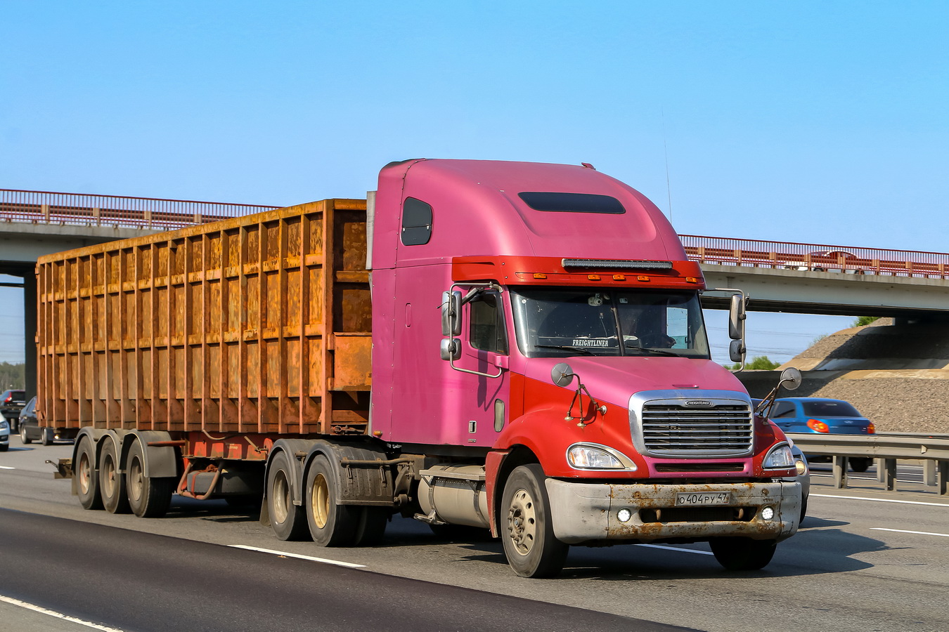 Ленинградская область, № О 404 РУ 47 — Freightliner Columbia