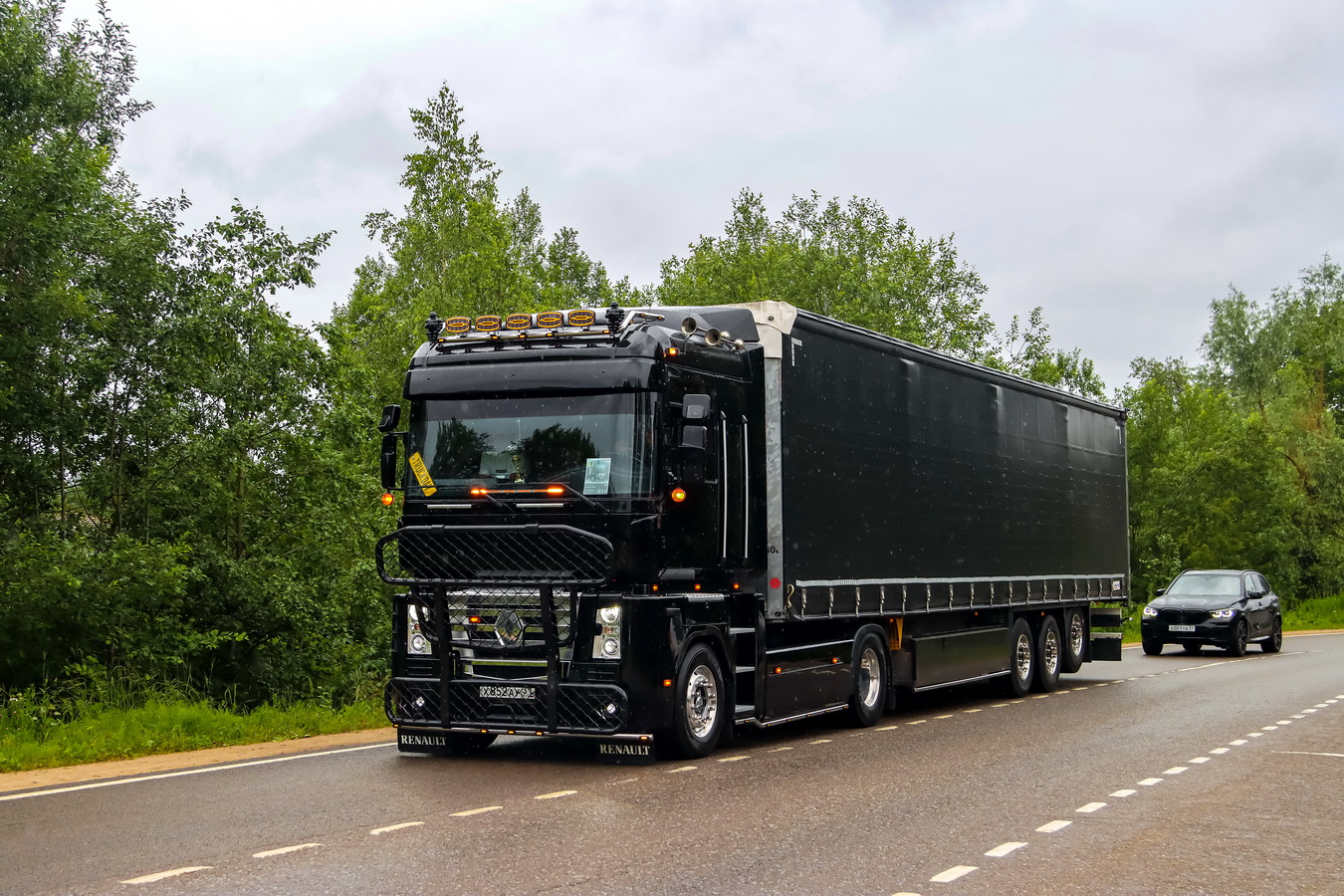 Белгородская область, № Х 852 АУ 31 — Renault Magnum ('2005); Московская область — Фестиваль TruckDay 2025