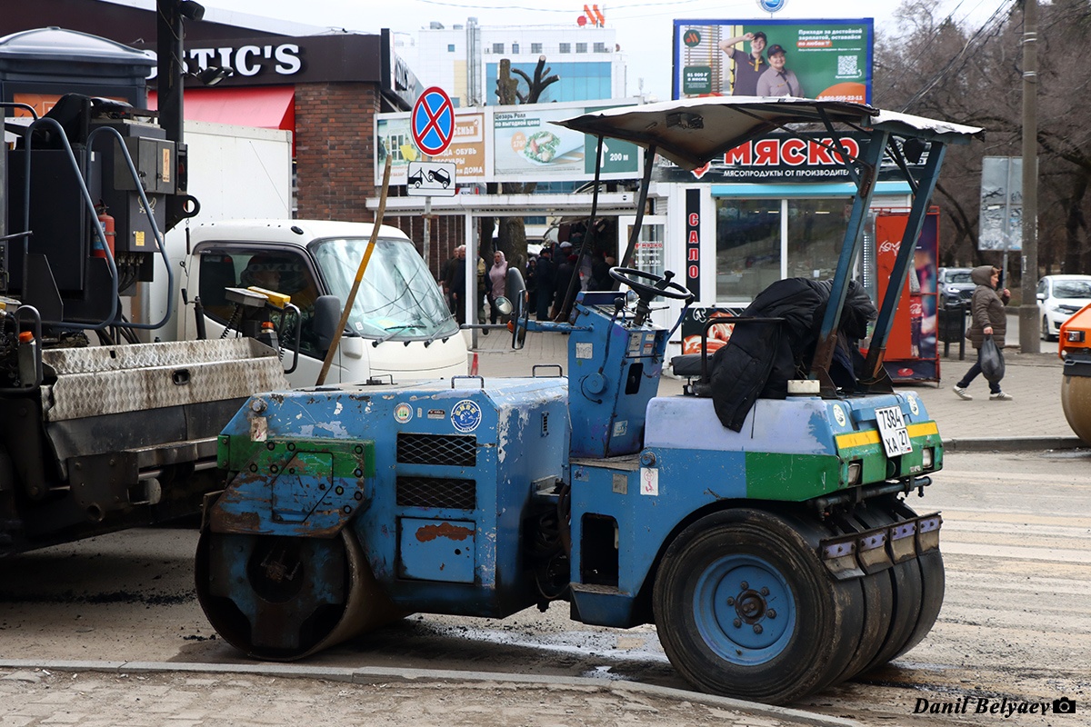 Хабаровский край, № 7384 ХА 27 — Komatsu (общая модель)