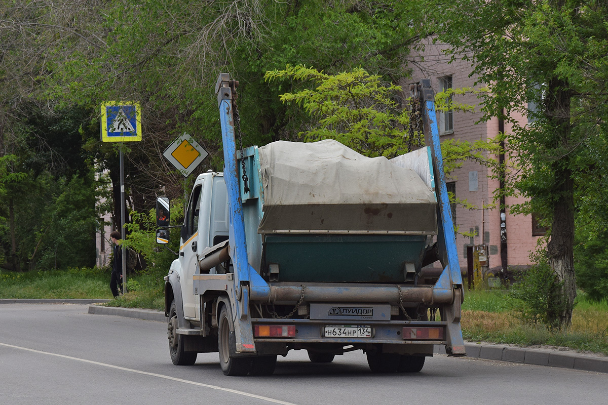 Волгоградская область, № Н 634 НР 134 — ГАЗ-C41R13