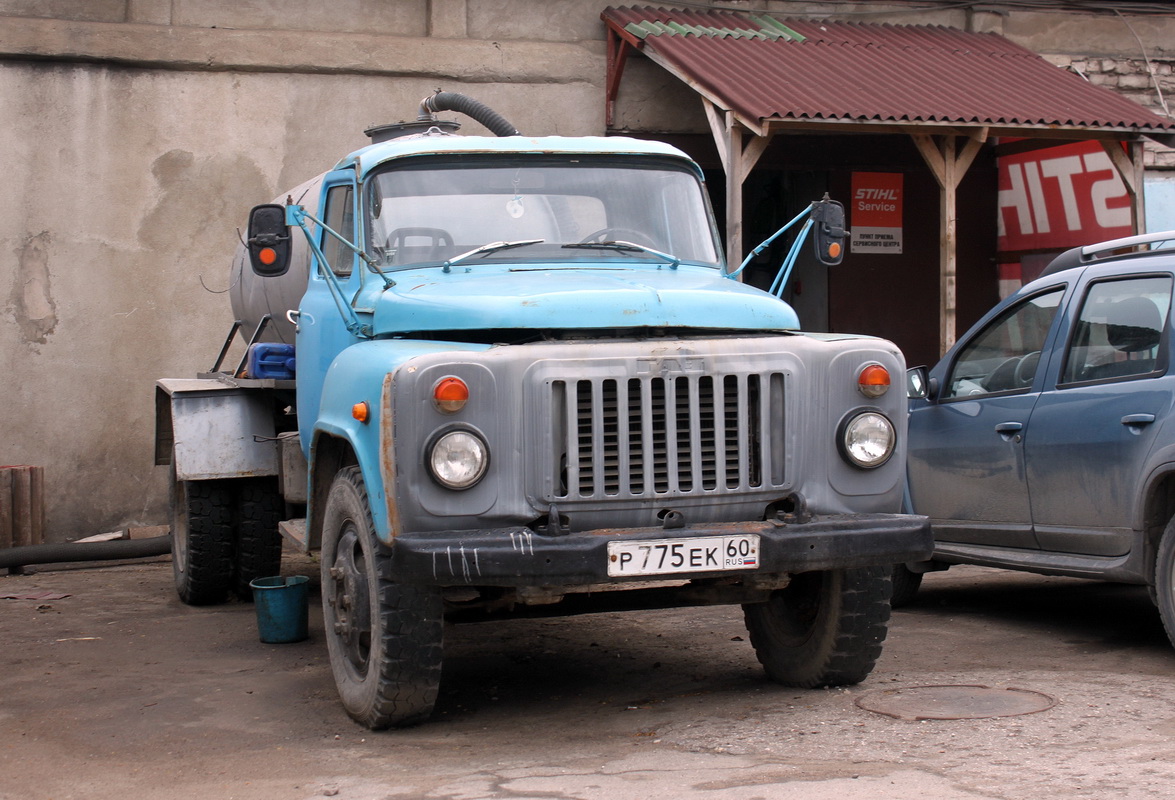 Псковская область, № Р 775 ЕК 60 — ГАЗ-53-12