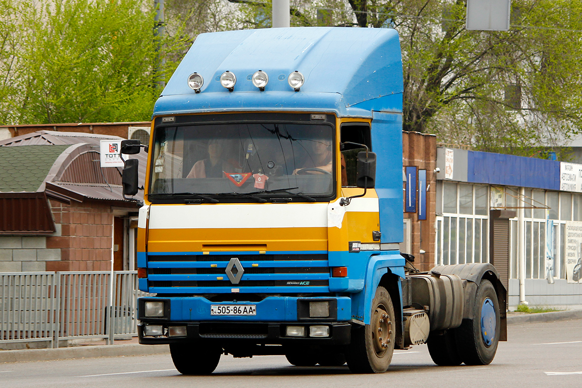 Днепропетровская область, № 505-86 АА — Renault R-Series Major