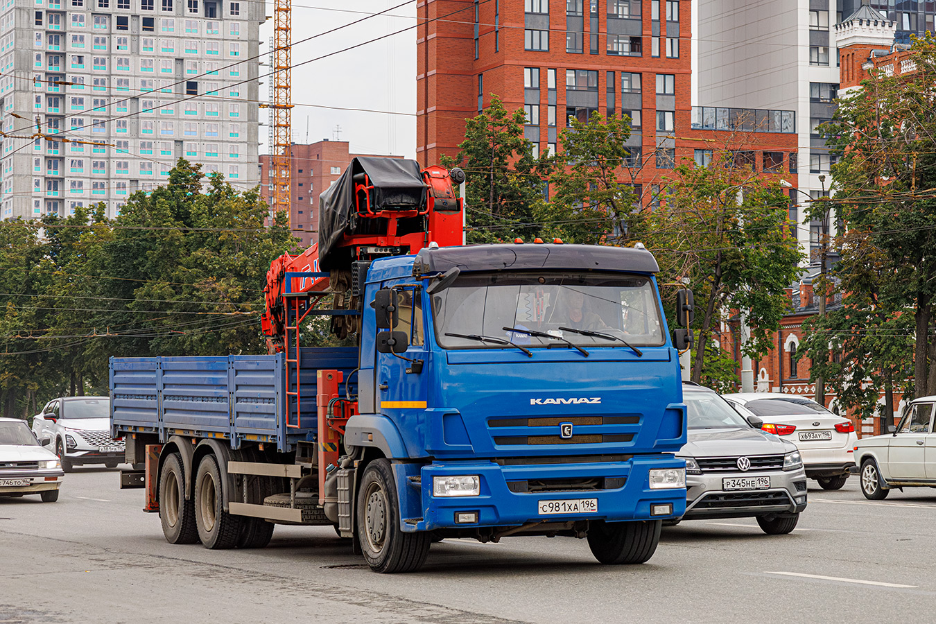 Свердловская область, № С 981 ХА 196 — КамАЗ-65117 (общая модель)