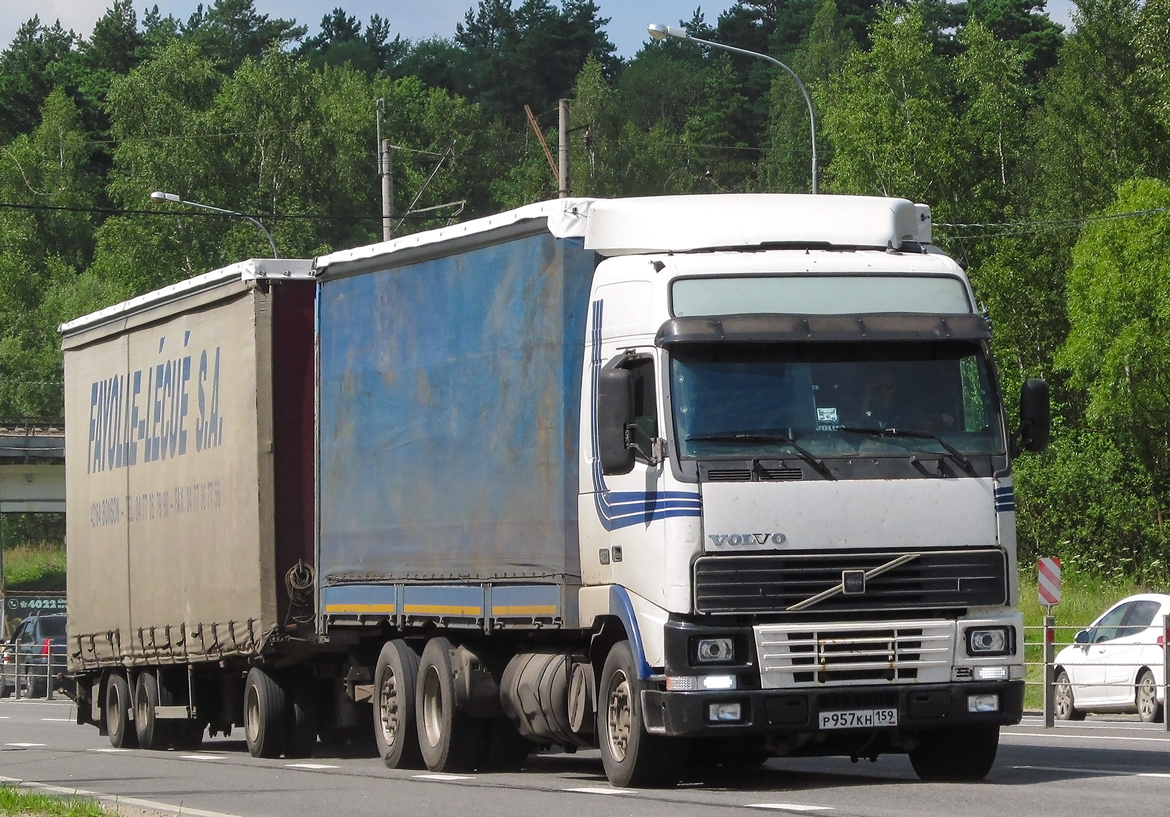 Пермский край, № Р 957 КН 159 — Volvo ('1993) FH12.420