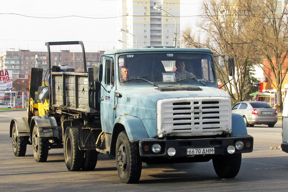 Днепропетровская область, № 6670 ДНМ — ЗИЛ-494560