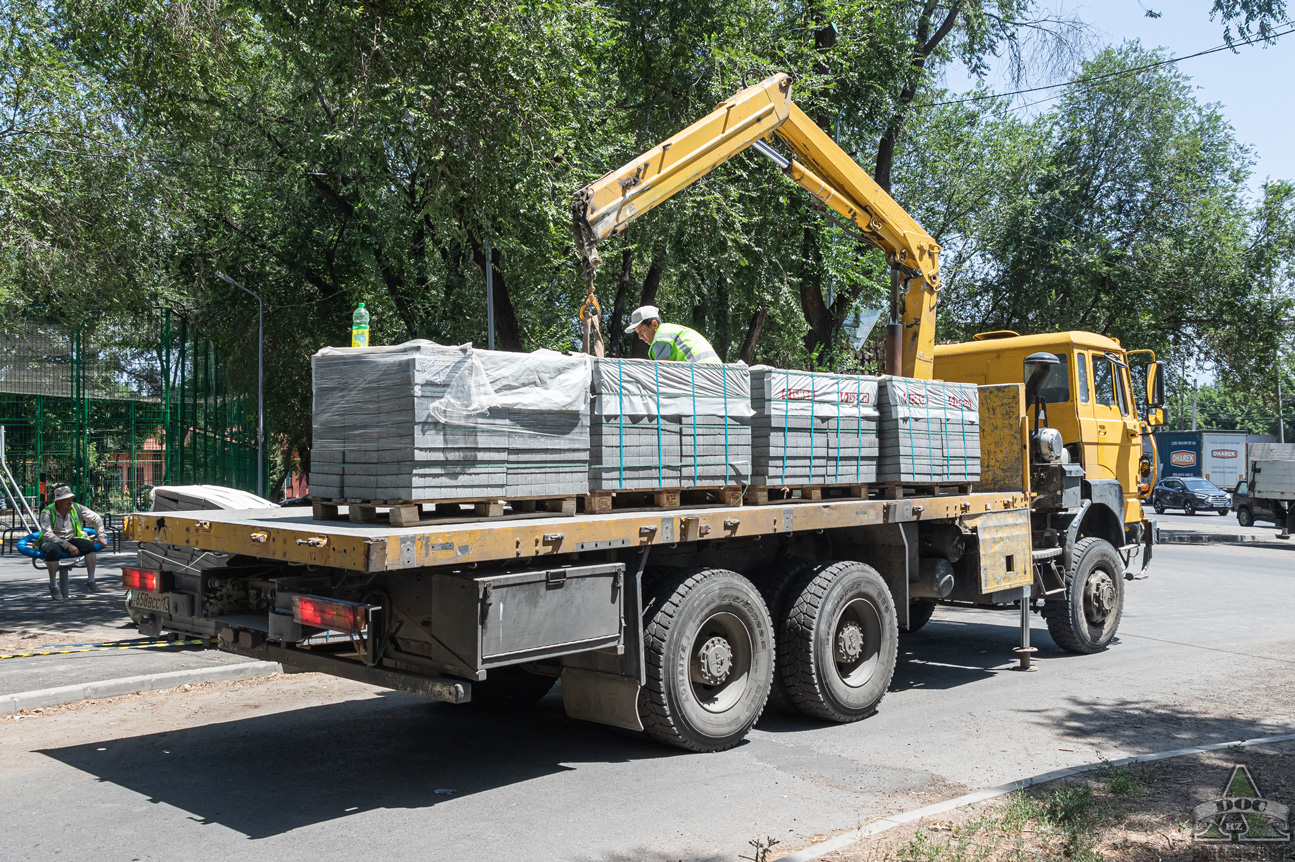 Туркестанская область, № 658 BCC 13 — DAF Y-Series
