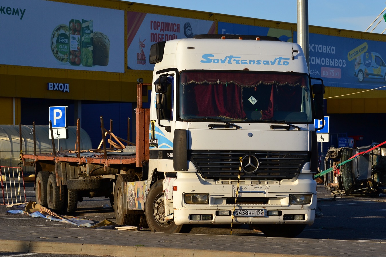 Краснодарский край, № В 438 НР 193 — Mercedes-Benz Actros ('1997) 1840