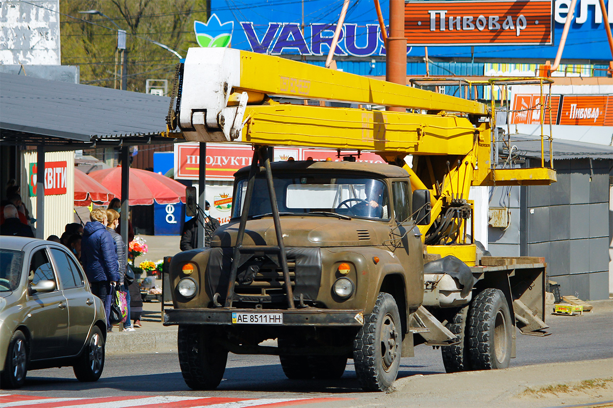 Днепропетровская область, № АЕ 8511 НН — ЗИЛ-431412