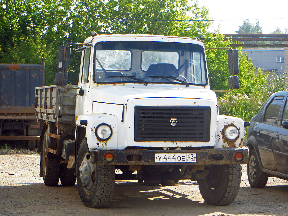 Кировская область, № У 444 ОЕ 43 — ГАЗ-3309
