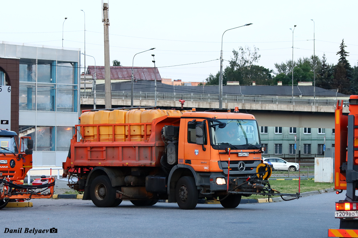Санкт-Петербург, № 923 — Mercedes-Benz Actros ('2009) 2041