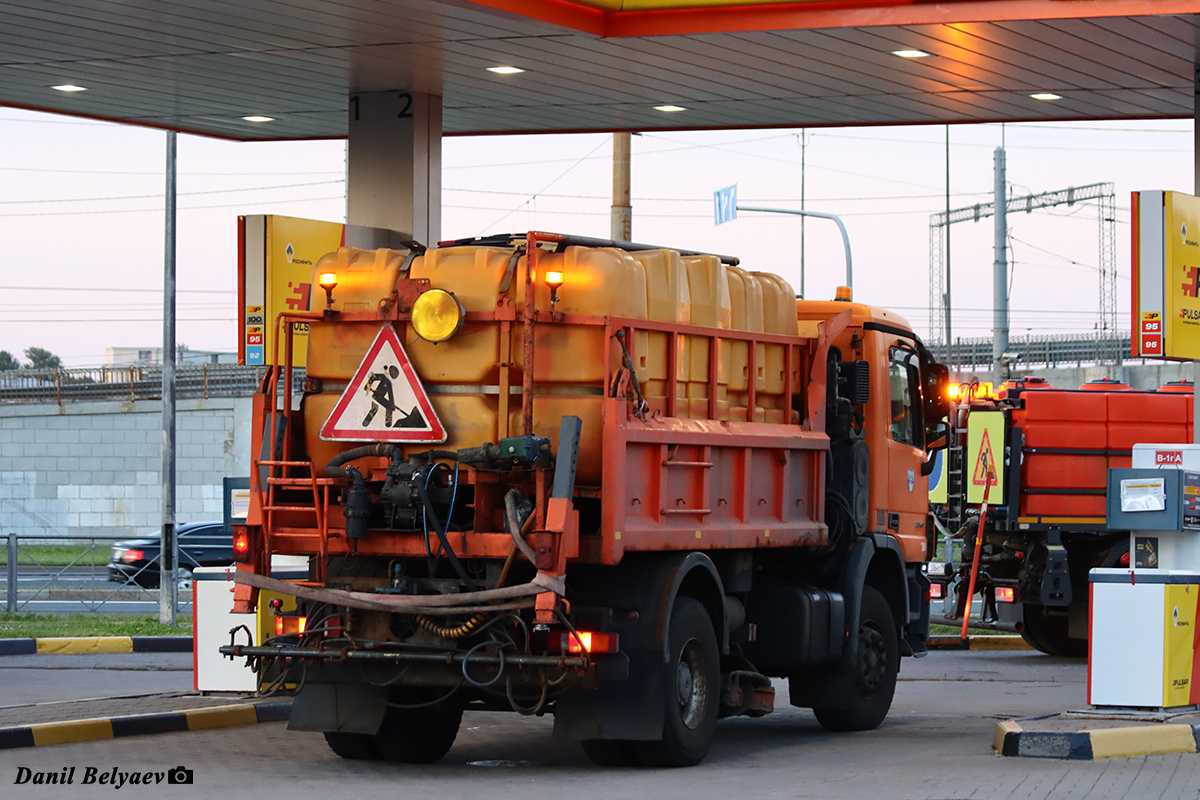 Санкт-Петербург, № 923 — Mercedes-Benz Actros ('2009) 2041