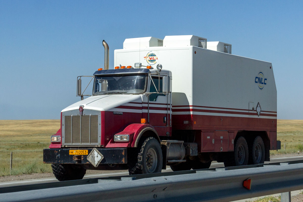 Кызылординская область, № H 792053 — Kenworth T800