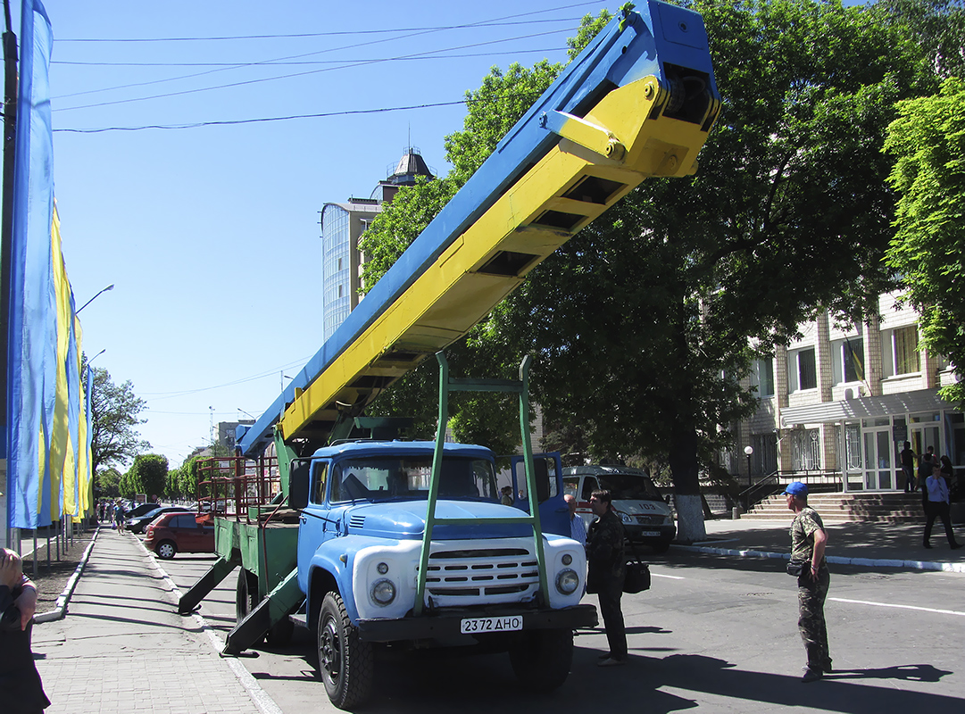 Днепропетровская область, № 2372 ДНО — ЗИЛ-431412