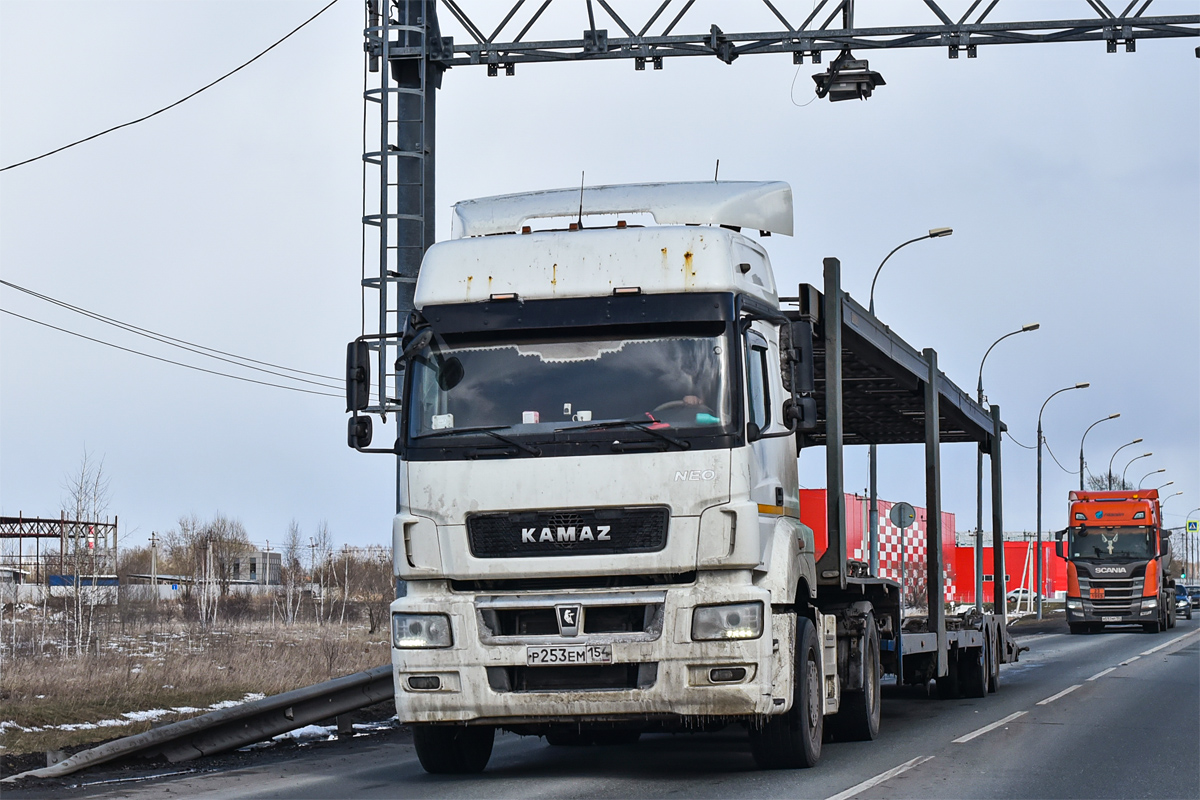 Новосибирская область, № Р 253 ЕМ 154 — КамАЗ-5490-S5(87)