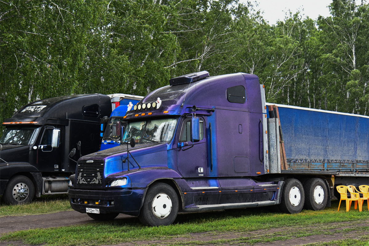 Свердловская область, № М 702 МТ 196 — Freightliner Century Class