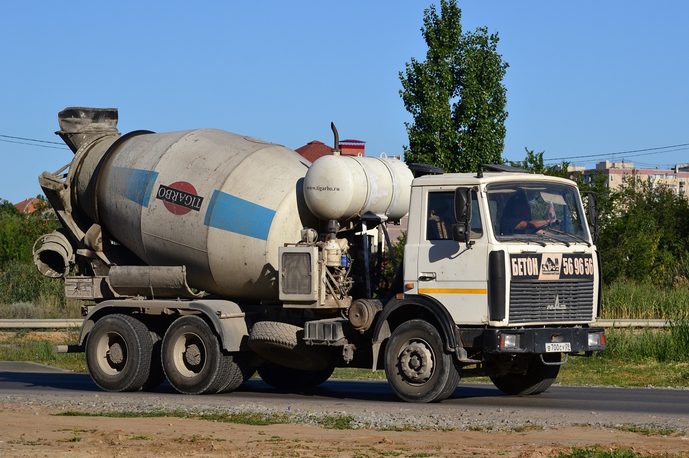 Волгоградская область, № В 700 СУ 09 — МАЗ-6303A5