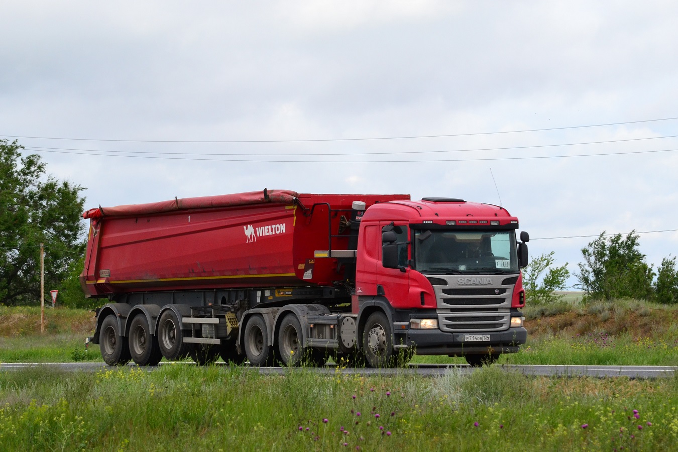 Волгоградская область, № Е 714 ОВ 134 — Scania ('2011) P440