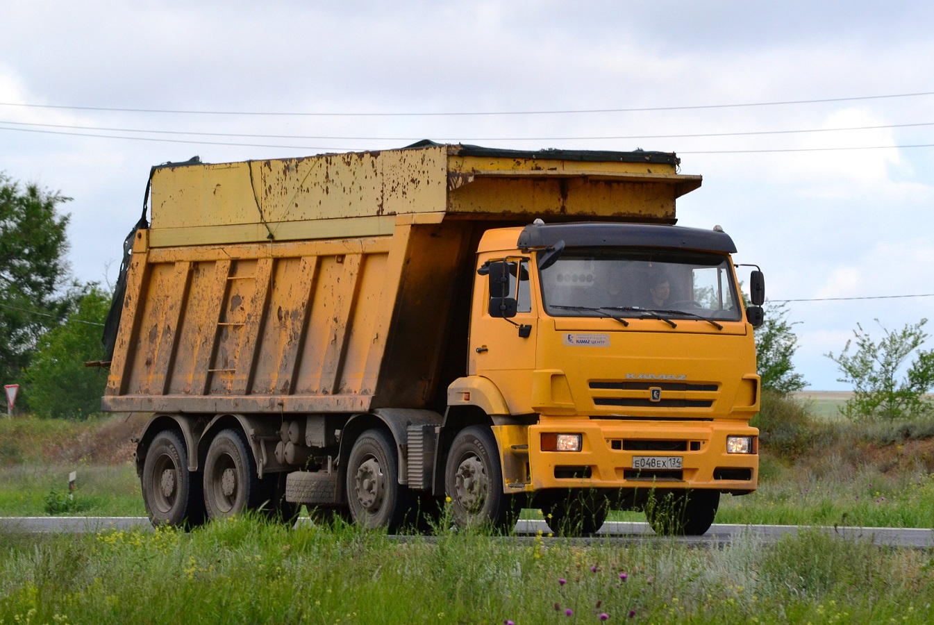 Волгоградская область, № Е 048 ЕХ 134 — КамАЗ-65201-63