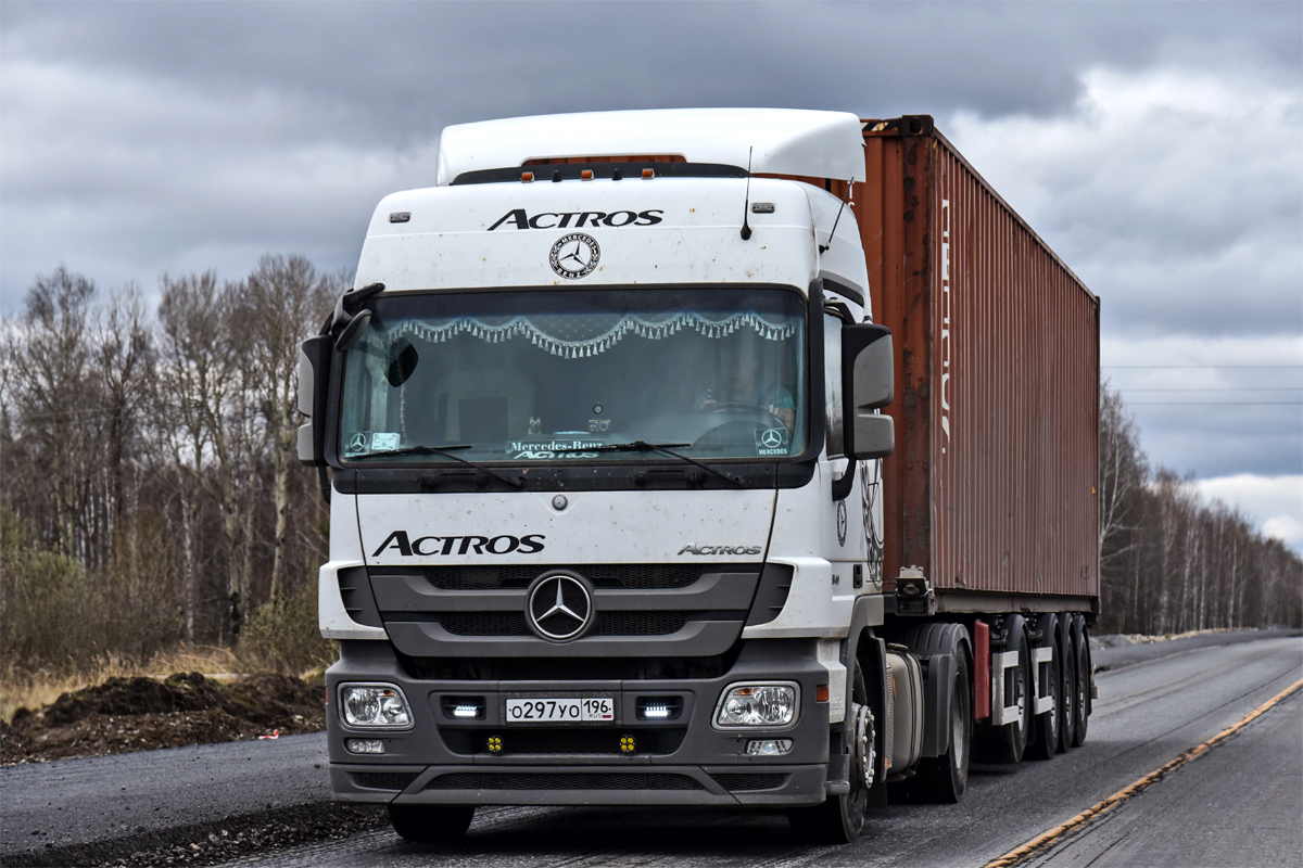 Свердловская область, № О 297 УО 196 — Mercedes-Benz Actros '09 1841 [Z9M]