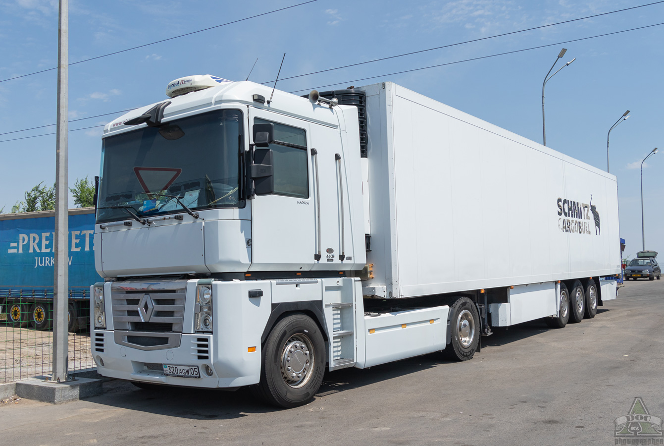 Алматинская область, № 320 AGW 05 — Renault Magnum ('2005)