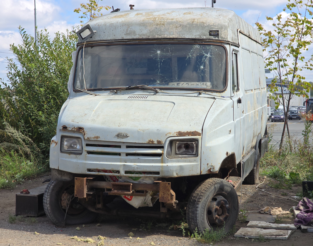 Татарстан, № О 542 ЕС 16 — ЗИЛ-5301CC "Бычок"