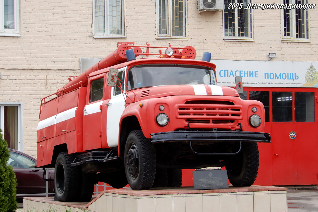 Орловская область, № (57) Б/Н 0051 — ЗИЛ-130; Орловская область — Автомобили без номеров; Орловская область — Автомобили на постаментах; Техника на постаментах, памятники (Орловская область)