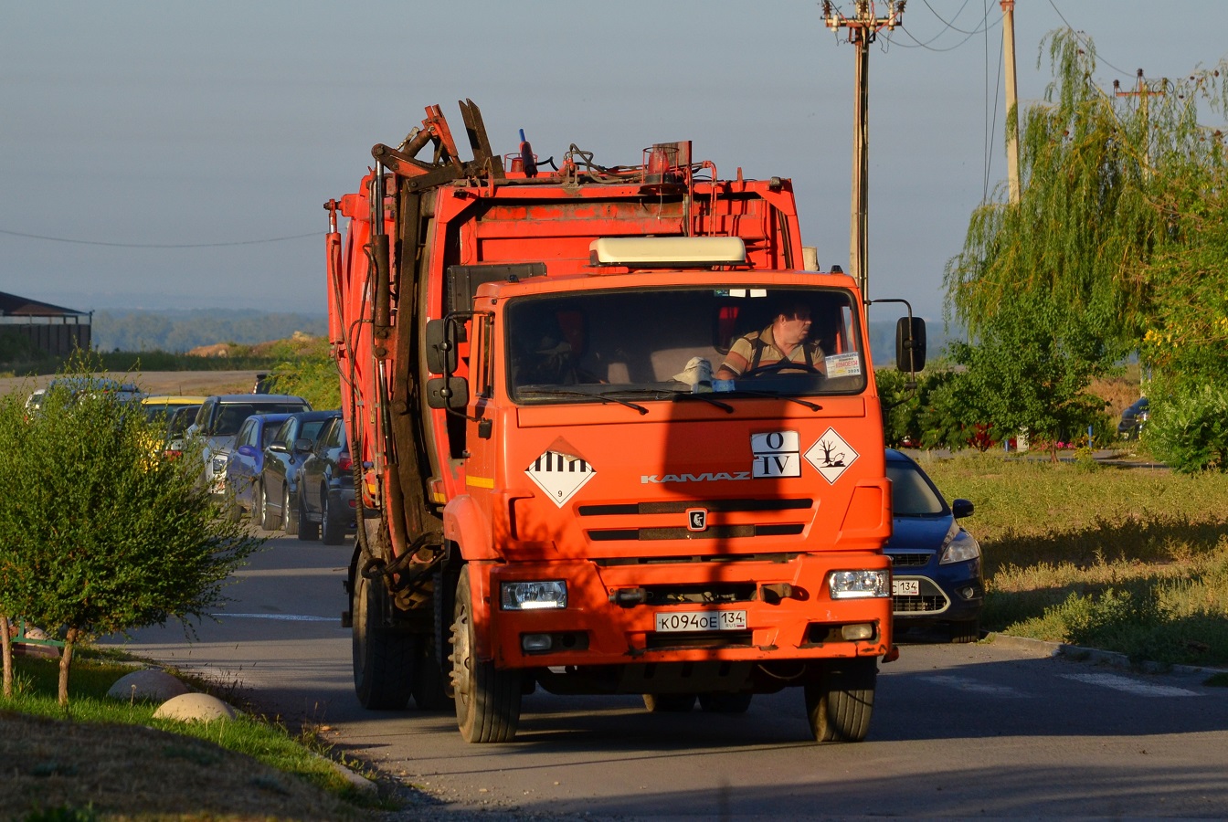 Волгоградская область, № К 094 ОЕ 134 — КамАЗ-53605-A5(48)