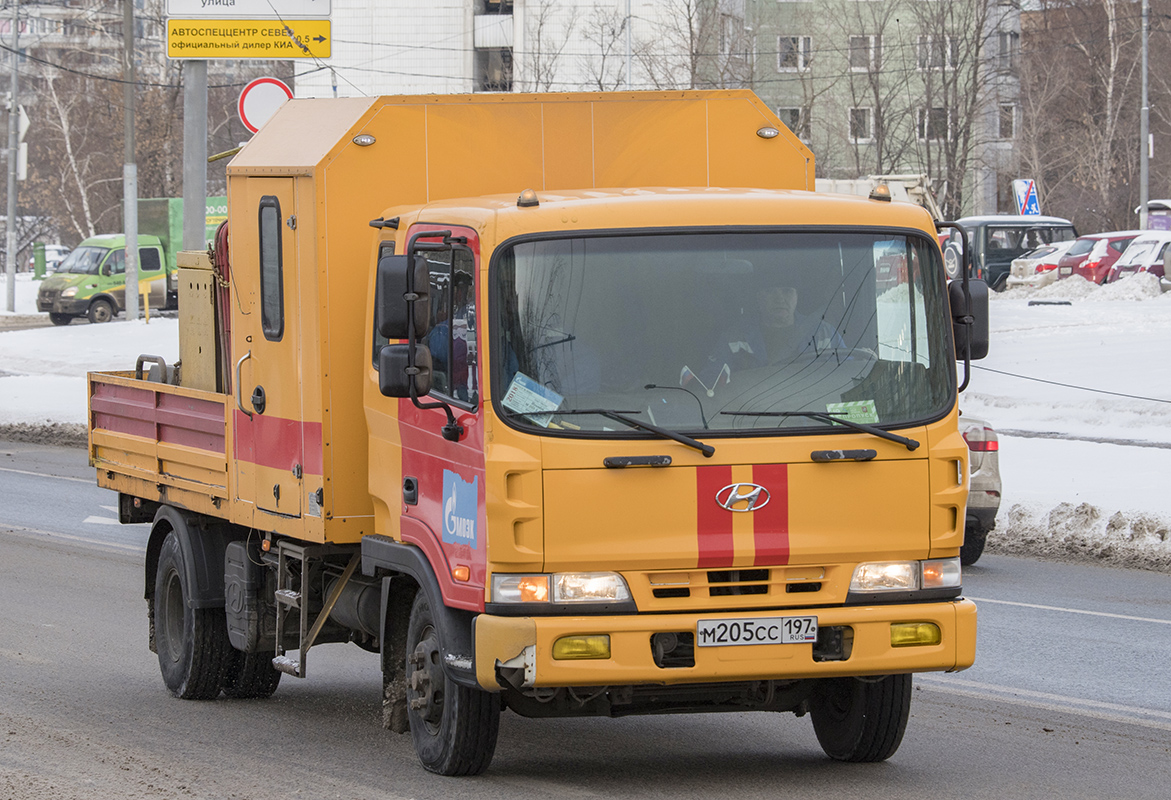 Москва, № М 205 СС 197 — Hyundai Super Medium HD120