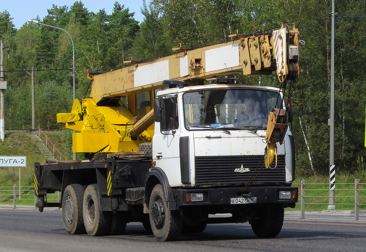 Калужская область, № Е 042 СН 40 — МАЗ-630303