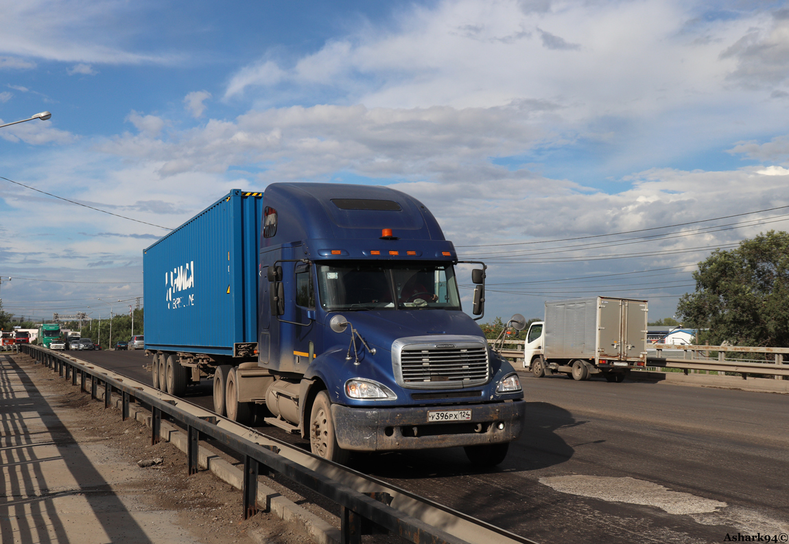 Красноярский край, № У 396 РХ 124 — Freightliner Century Class