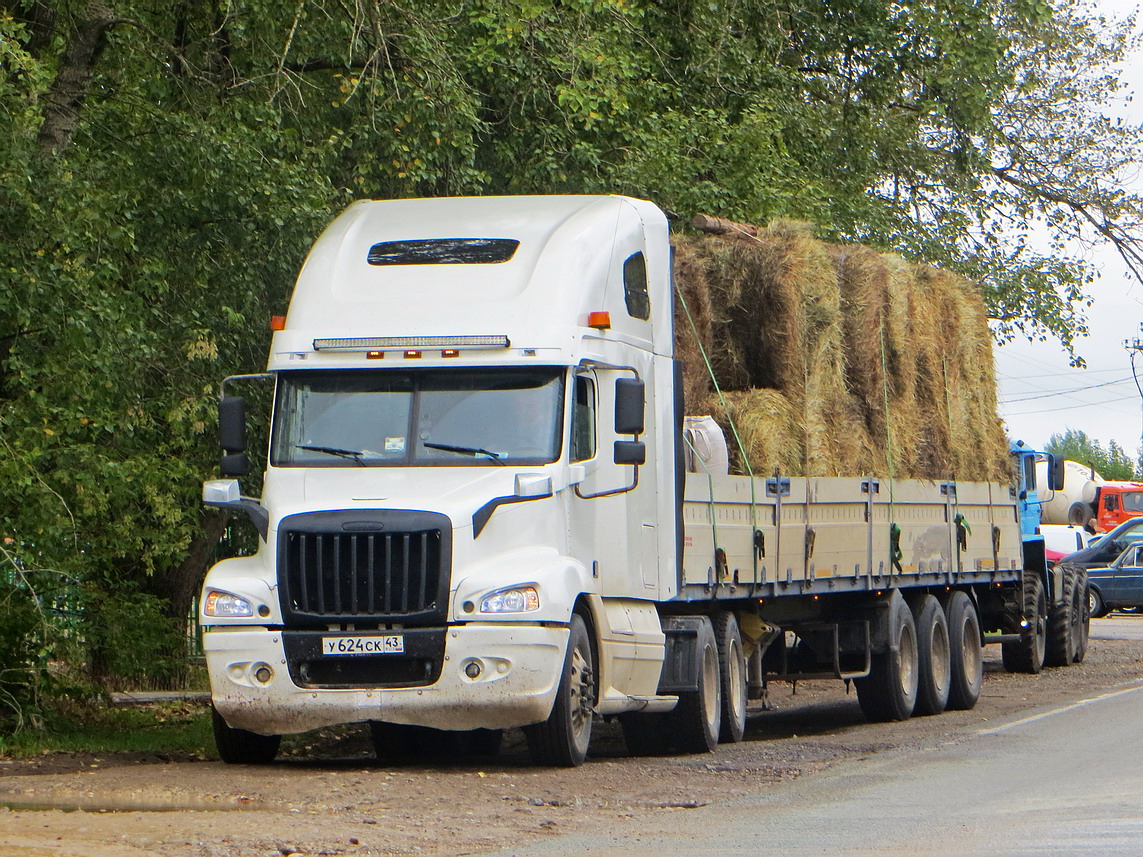 Кировская область, № У 624 СК 43 — Freightliner Columbia