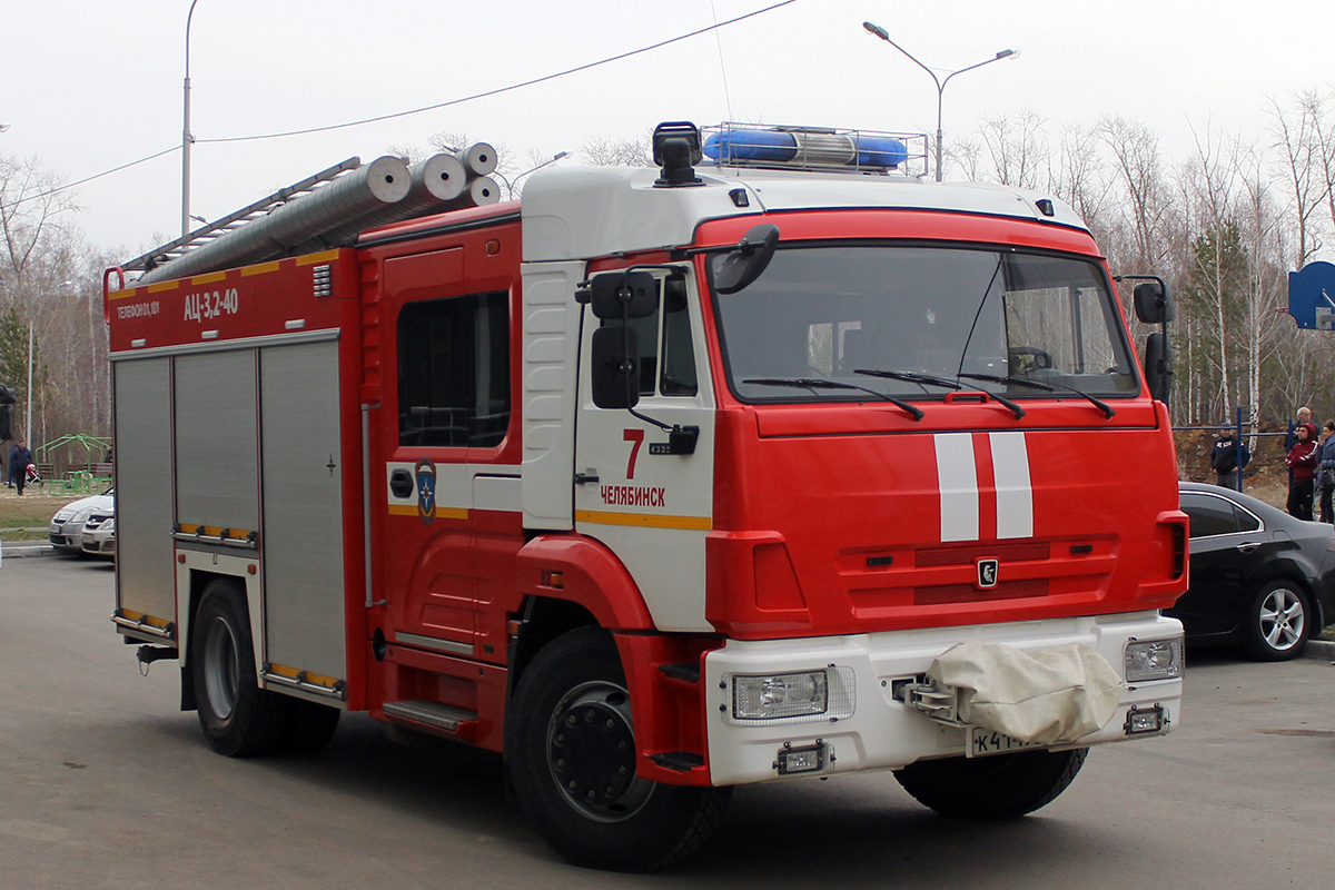 Челябинская область, № К 414 УВ 174 — КамАЗ-43253-G5(69); Челябинская область — Пожар на улице Петра Сумина