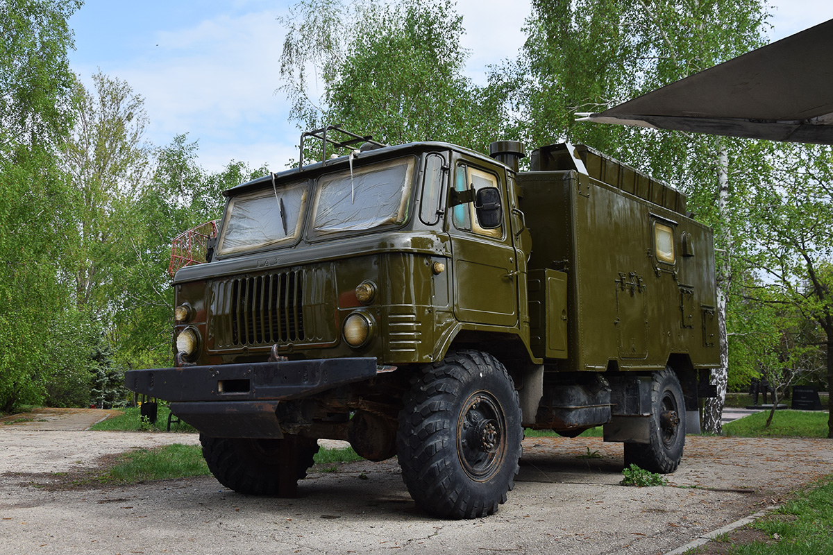 Саратовская область, № (64) Б/Н 0044 — ГАЗ-66 (общая модель); Саратовская область — Автомобили без номеров; Саратовская область — Автомобили на постаментах