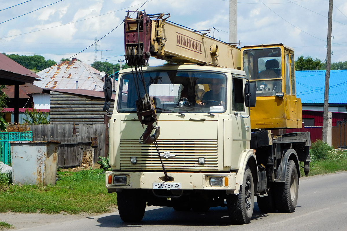 Алтайский край, № М 297 ХУ 22 — МАЗ-5337 [533700]