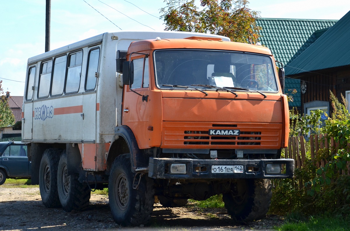 Кемеровская область, № О 161 ЕА 142 — КамАЗ-43114-15 [43114R]