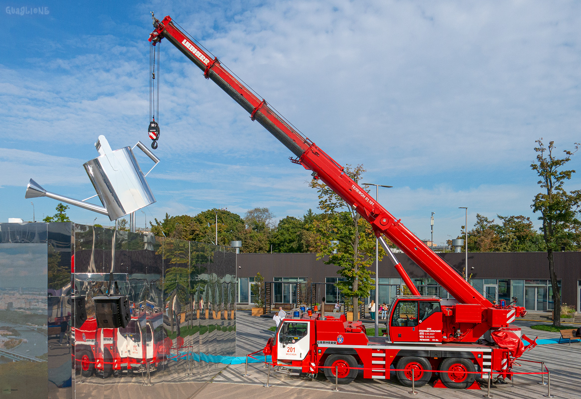 Москва, № О 372 РР 199 — Liebherr (общая модель); Москва — Выставка техники Комплекса городского хозяйства Москвы &mdash; 2025