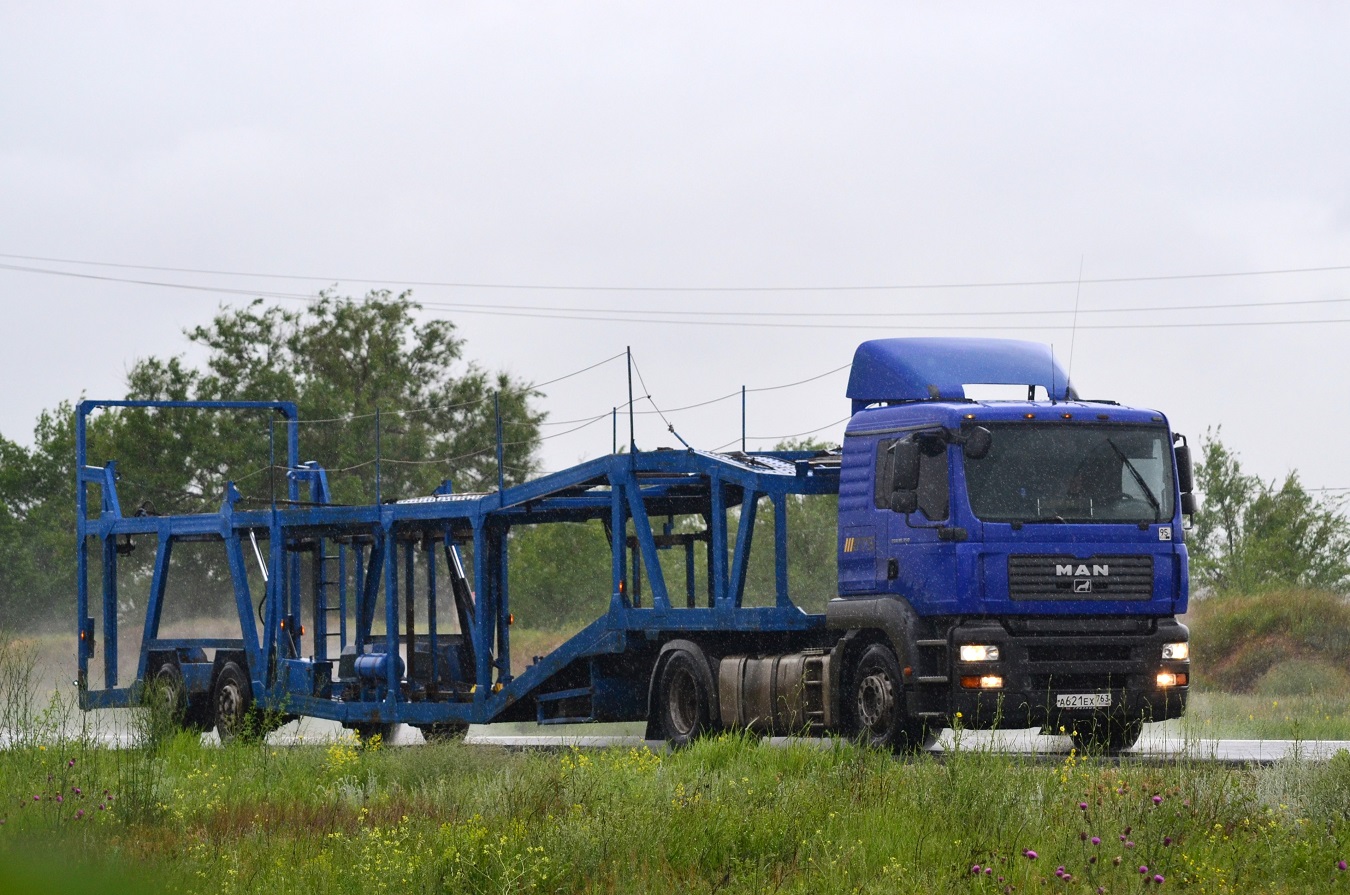 Саратовская область, № А 621 ЕХ 763 — MAN TGA 18.350