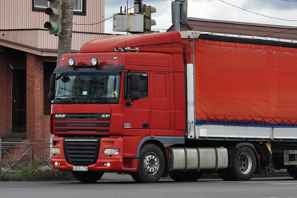 Московская область, № О 829 СХ 750 — DAF XF105 FT