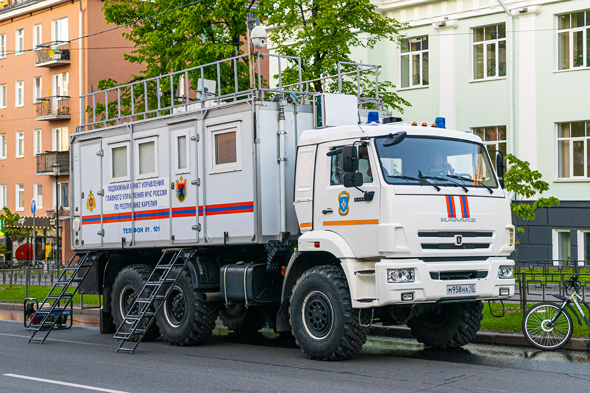 Карелия, № М 958 НА 10 — КамАЗ-5350 (общая модель)