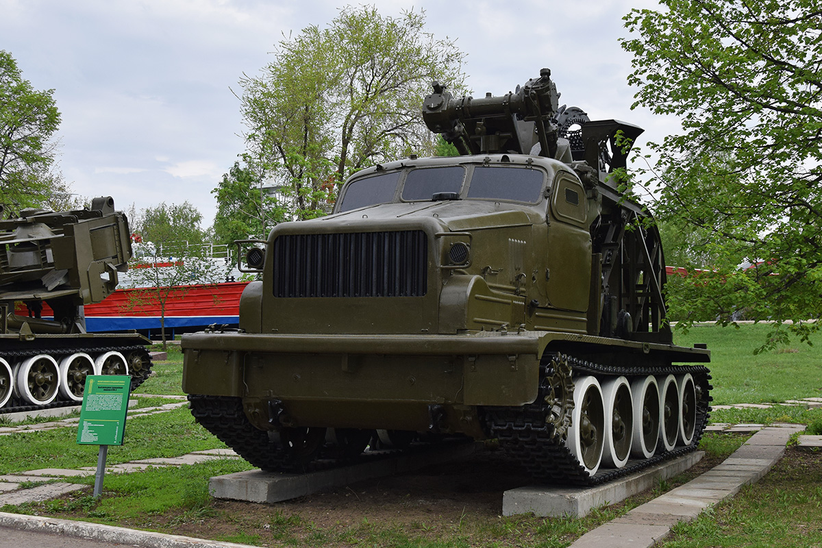 Саратовская область, № (64) Б/Н СТ 0016 — АТ-Т; Саратовская область — Спецтехника на постаментах