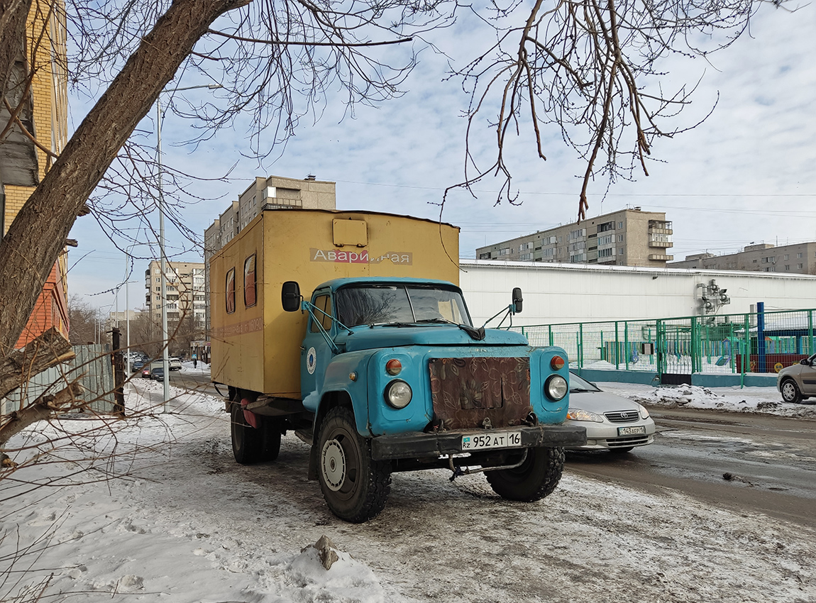 Восточно-Казахстанская область, № 952 AT 16 — ГАЗ-53-12