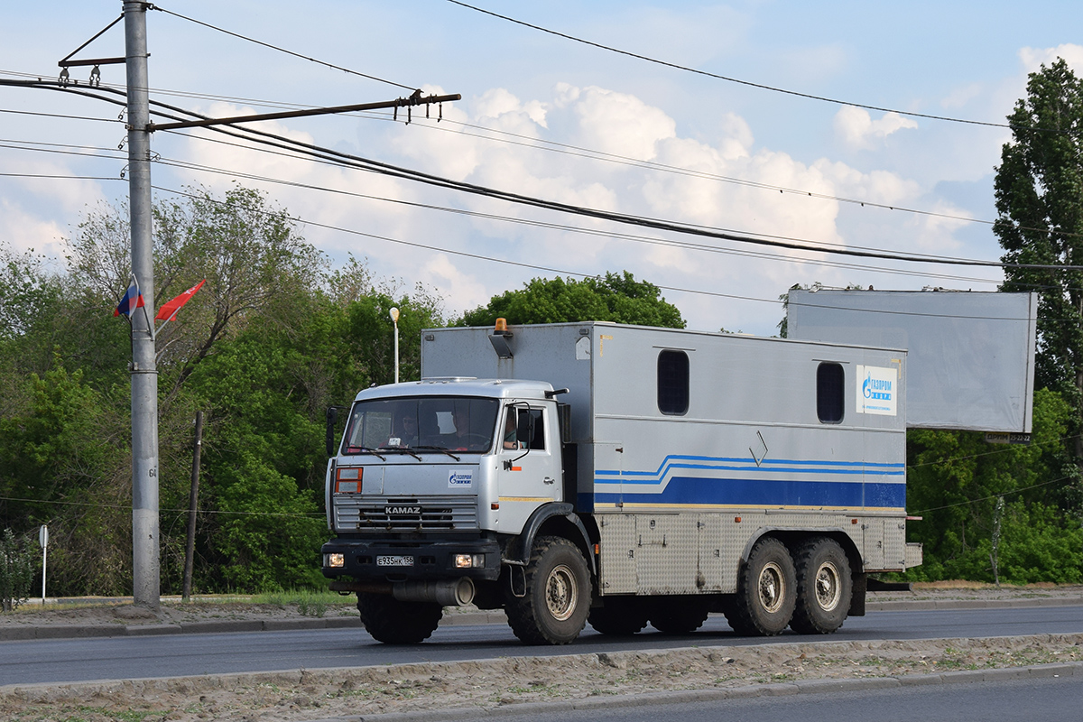 Оренбургская область, № Е 935 НК 156 — КамАЗ-43118-15 [43118R]